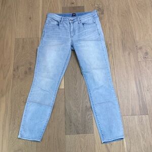 Gap True Skinny Jeans